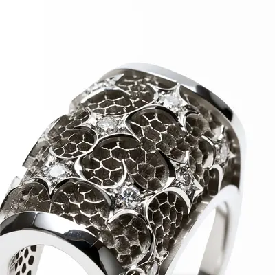 Lucea Ring