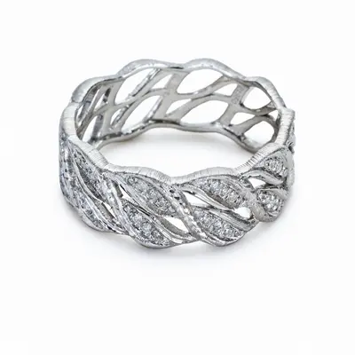 Wavy Eternelle Ring