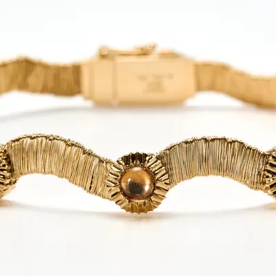 Gold Wire Wave Bracelet
