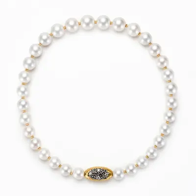 Pearl Necklace with Arabesque clasp